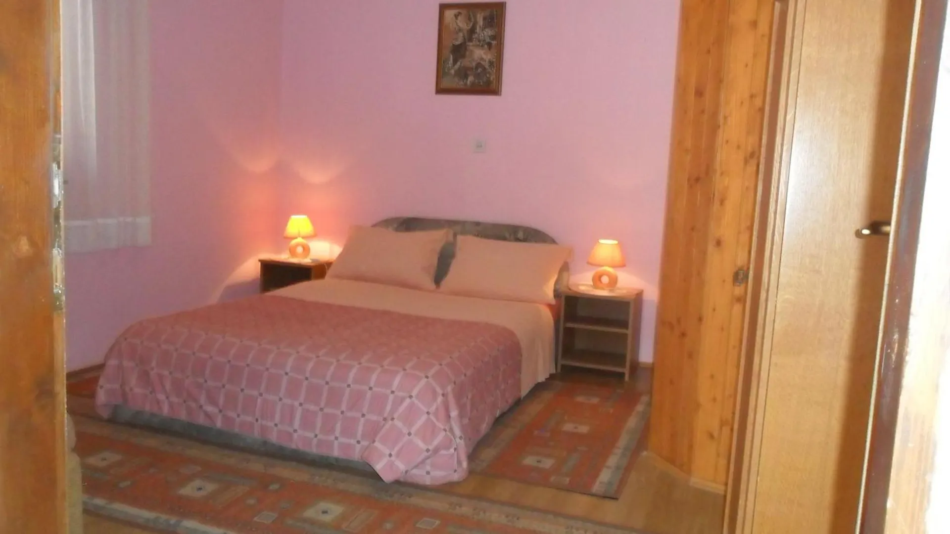 טרוגיר Apartmani Yucca 3*,