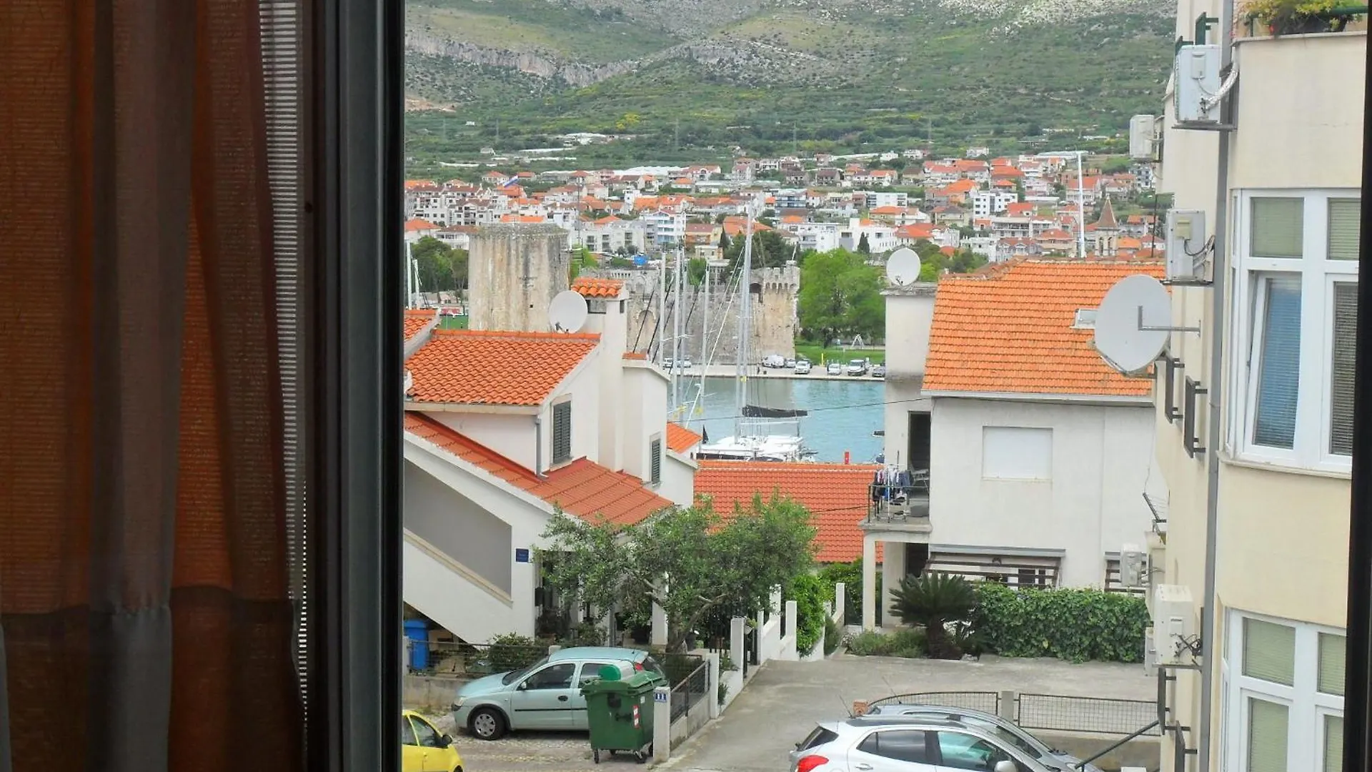 בית הארחה טרוגיר Apartmani Yucca